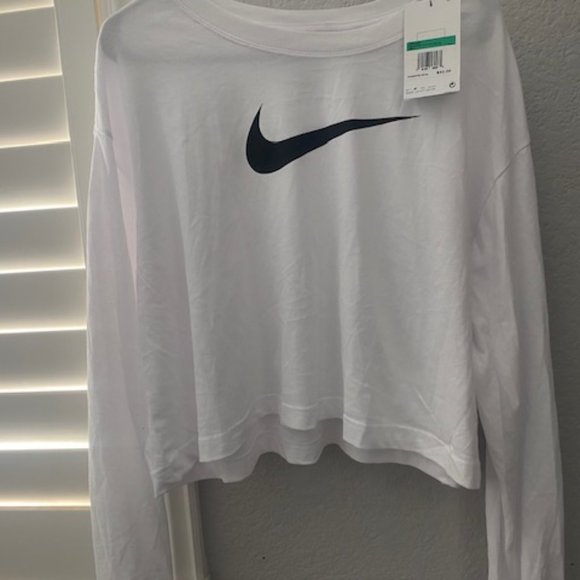 Woman's Dri-Fit Long Sleeve Crop XL - Picture 1 of 3